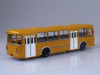 Коллекционная масштабная модель 1:43 Автобус ЛИАЗ-677М желтый (Советский Автобус)