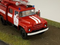 Коллекционная масштабная модель 1:43 Пожарный автомобиль АЦ-40 (130) надпись "Воронеж" (SSM)