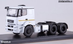 Коллекционная масштабная модель 1:43 Седельный тягач 6х4 КамАЗ-65206белый (SSM)