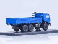 Коллекционная масштабная модель 1:43 Грузовой автомобиль КамАЗ-43118 белый, синий (SSM)