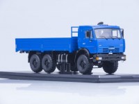 Коллекционная масштабная модель 1:43 Грузовой автомобиль КамАЗ-43118 белый, синий (SSM)