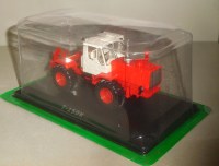 Коллекционная масштабная модель 1:43 Колесный трактор Т-150К, красный, белая кабина, с журналом Тракторы №127 (Hachette)