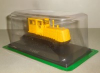 Коллекционная масштабная модель 1:43 Гусеничный трактор Т-180 желтый, с журналом Тракторы №139 (Hachette)