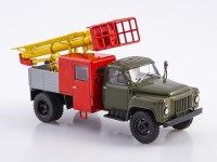 Масштабная модель 1:43 Телескопическая вышка ТВГ-15 (52), на шасси 4х2 Горький-52, новая облицовка радиатора, Автоистория (АИСТ)