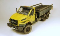 Сборная масштабная модель 1:35 Военный бортовой грузовик 6х6 Ural Next 4320, длиннобазный, 4755 мм (Balaton)