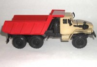 Коллекционная модель Урал-55571 самосвал строительный