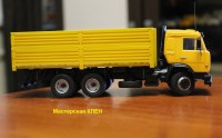 Сборная модель 1:43 Кузов-зерновоз упрощенный для грузовиков -53215, -53212, прицепов из Нефтекамска -8332, ГКБ-8350, -8352 (Клен)