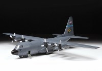Сборная масштабная модель 1:72 Американский военно-транспортный самолет C-130H (Звезда)